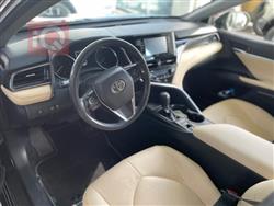 تۆیۆتا کامری